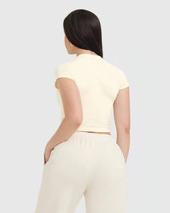 Top qualité Beige 100% coton femmes t-shirt décontracté léger doux respirant et élégant concepteur décontracté Fit Gym entraînement t-shirt - Product Image 2