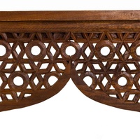 Table console en bois de manguier massif de style méditerranéen vintage sculptée à la main avec un motif en treillis pour l'entrée, le couloir, le salon, la maison