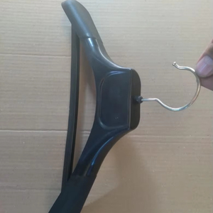 ไม้แขวนพลาสติกทนทานวัสดุปลอดภัยสำหรับเด็กประหยัดพื้นที่สำหรับตู้เสื้อผ้าขนาดเล็กหรือร้านเสื้อผ้า - Product Image 1