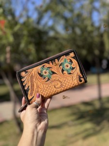 Étui de téléphone à rabat sculpté à la main, élégant, multi-usages, portefeuilles en cuir occidental, couleur turquoise, portefeuille pour femmes - Product Image 3