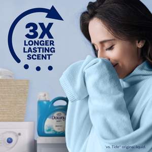 Adoucissant liquide Downy Soft, 2 en 1, doux et frais, parfum coton frais, 140 fl oz, 190 lavages, conditionneur de tissus liquide. - Product Image 4