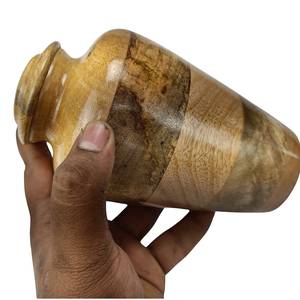 Urne en bois de manguier faite à la main pour les cendres humaines Cendres d'animal de compagnie Enterrement Unique Mémorial Adulte Femelle Mâle Grand Pot d'urne en bois - Product Image 3