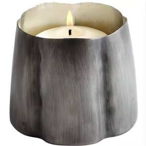 Soporte votivo navideño moderno de acero inoxidable con adornos de filigrana metálica - Product Image 3