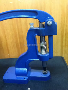 Máquina de botón a presión manual versátil para prendas con confiabilidad de marca de Taiwán - Product Image 4