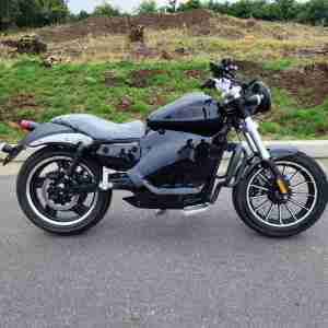 Chất Lượng Tốt Nhất Nhà Máy Giá Xe Máy Điện 3000W 5000W 8000W Công Suất Cao Xe Máy Điện Thành Phố Cross Country Sportsbike - Product Image 1