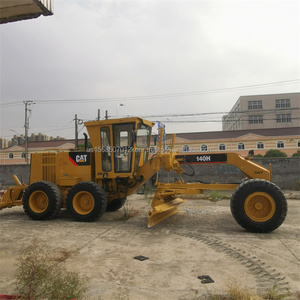 Niveleuse Caterpillar CAT140H d'occasion d'origine japonaise, modèle 2018, avec pompe hydraulique et pièces essentielles en excellent état, pour le nivellement du terrain. - Product Image 2