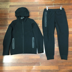 Ensemble de sweat à capuche et pantalon de survêtement confortable pour un style décontracté et streetwear - Product Image 5