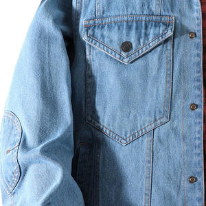 Veste en jean enduite pour homme de qualité supérieure, coupe ajustée, col rabattu, logo sur le devant, style streetwear hivernal - Product Image 5