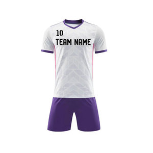 Ensembles d'uniformes de football sur mesure de haute qualité pour hommes dernière conception avec logo pour vêtements de football de saison en club - Product Image 2