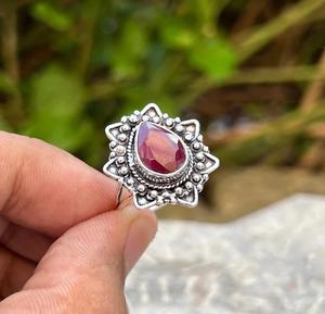 Anillo de rubí brillante Plata de Ley 925, joyería minimalista hecha a mano, piedras preciosas naturales, tamaño personalizado, regalo de aniversario para ella - Product Image 2