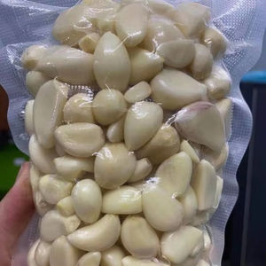 Gousses d'ail pelées surgelées emballées sous vide, ail prêt à l'emploi pour la transformation des aliments et l'exportation | Ms Jessi - Product Image 1