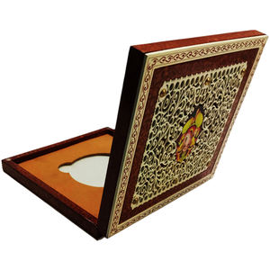 Solution de stockage de qualité supérieure élégante pour les amateurs de collectionneurs Boîtes à pièces en MDF collées Veet Caisse carrée en bois au meilleur prix - Product Image 2