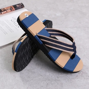 Wholesale and retail summer men's indoor and outdoor non-slip <b>slippers</b> striped color matching beach leisure flip-flops - Product Image 3