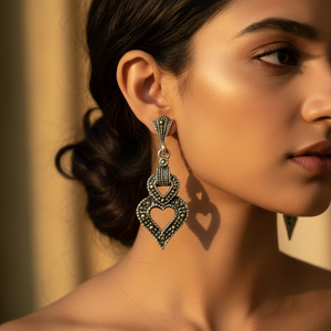 Boucles d'oreilles pendantes en argent 925 avec marcasite en forme de cœur pour femmes, accessoire de mode - Product Image 3
