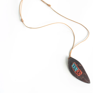 Viet Fargimex Collier de noix de coco de style bohème fait à la main Bijoux de mode naturels - Product Image 3