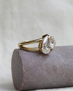 Toi Et Moi Anillo de compromiso de diamante original 2,00 Ctw CVD Corte de pera Moissanite 14K Oro amarillo Joyería de dos piedras - Product Image 2