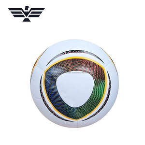 Ballon de football professionnel personnalisable en gros, en PU, durable, cousu à la machine, pliable, écologique, en latex - Product Image 2