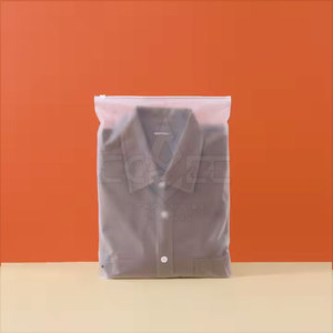 Bolsas de plástico de bajo precio Bolsas de plástico personalizadas ecológicas Bolsas de plástico de regalo reutilizables para la venta - Product Image 2