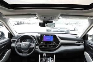 SUV hybride 4x4 Toyota Highlander XLE 2.5 A25A-FXS 2024 blanc platine, certifié neuf, zéro kilomètre/km/h et d'une propreté exceptionnelle - Product Image 2