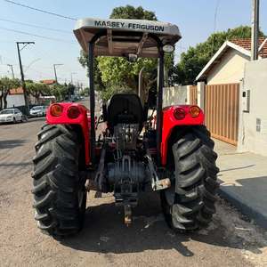 Used High Quality Massey Ferguson 4275 Red 4WD Wheel Tractor 42HP Gear Drive for Engine 3-Year Warranty Farm Best Selling - Product Image 3
