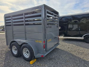 Remorque de transport de chevaux pas chère à vendre, prête à être expédiée, fournisseur d'équipements agricoles - Product Image 2
