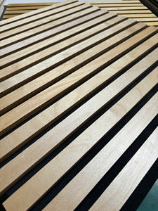 Panneaux de bois acoustiques au design moderne Surface lisse Grain de bois Décoration murale pour bureau à domicile Meilleur prix pour le salon et la chambre à coucher - Product Image 3