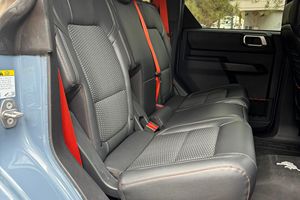 2023 F o r d Bron co Rap Tor AWD Caja de cambios automática para automóvil de bajo kilometraje Dirección izquierda Gas oscuro/condición eléctrica - Product Image 6