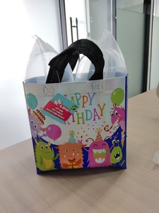 Bolsa de Plástico No Tejida con Diseño Láser para Bebidas Energéticas, Vodka y Jugos - Product Image 4