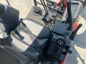 Envío Gratis: Mini Excavadora MCH U17 de 1.7 Toneladas, Excavadora Compacta Motorizada con Controles de Joystick y Tren de Rodaje Expandible - Product Image 6