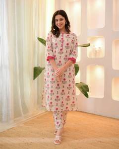 Conjunto de Kurti y Pantalón con Corte Recto y Bordes Decorativos, en Colores Atractivos, Ideal para Fiestas o Eventos de Oficina, para Adultos o Chicas - Product Image 3