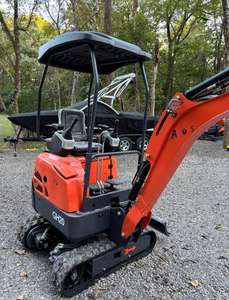 ENVÍO GRATUITO, Miniexcavadora de Orugas de 1 Tonelada, Marca GH20, Nueva, con Motor de Gasolina Briggs de 15 hp, 0.3 Horas, Certificación EPA y CE, ROPS Abierto, Pulgar Hidráulico - Product Image 6