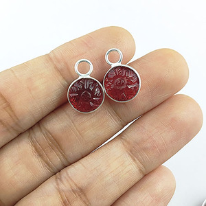 Collier pour femme en argent sterling 925 avec pendentif en quartz rouge sculpté à la main avec lunette en forme de fleur plaqué rhodium fournisseur de breloques - Product Image 2