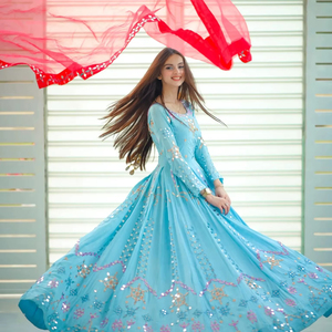 Dernières robes élégantes Anarkali Lehenga Choli en Georgette à fleurs brodées, à manches longues, pour femmes - Product Image 1