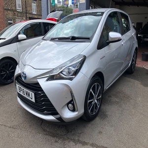 USADO LHD/RHD 2018 T O Y O T A YARIS 1,5 ICON TECH HYBRID - Product Image 1
