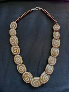 Collier de perles en résine fait à la main pour femmes et unisexe mode ange motif bijoux pour fête porter inde vente en gros en vrac - Product Image 3