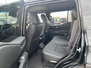 Toyota Land Cruiser d'occasion 2025, 4 cylindres, puissance 150 kW (204 ch), 4x4, Euro6, transmission automatique, conduite à gauche - Product Image 3