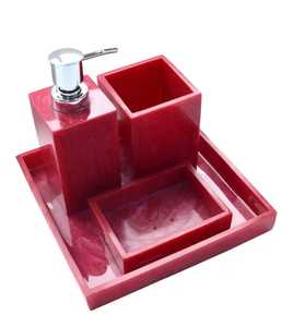 Juego de Baño Moderno de Resina Roja, Cinco Piezas, Dispensador de Jabón, Portacepillos de Dientes, Bandeja, Fácil de Limpiar, Impermeable, Ecológico - Product Image 6