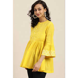 Blusa de Mujer con Mangas Campana Bordadas en Amarillo, de Algodón y Lino Popelín con Estampado Floral, Talla XL, con Volantes Asimétricos para Fiestas Casuales - Product Image 2