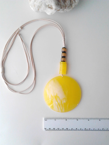 Collier de perles en résine de qualité supérieure pour les fêtes de mariage Fiançailles Fêtes de Noël et vêtements de bureau - Product Image 2