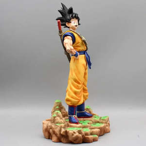 Figura Gigante de Son Goku de Resina Inspirada en la Animación Japonesa de Dragon Ball - Product Image 3
