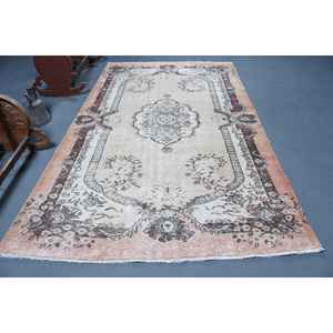 Alfombra Turca de 5.5x9.3 pies (167x284 cm), Alfombra Vintage Marrón con Puntos - Product Image 1