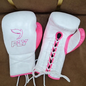 Guantes de Boxeo Profesionales de Alta Calidad Hechos a Medida en Blanco y Negro, de Cuero Genuino, para Muay Thai, Kickboxing y Entrenamiento al Aire Libre - Product Image 4