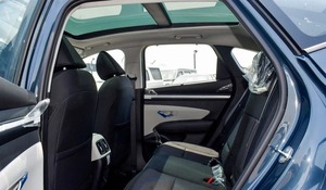 Tuc_son Hyun_dais มาใหม่สำหรับการส่งออก1.6L เบนซินสีฟ้าเข้ม/สีดำ2024