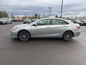 2016 Toyota Camry XSE - Product Image 3