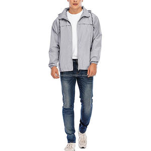 Chaqueta cortavientos deportiva para hombre con logotipo personalizado OEM ligera de secado rápido Softshell para montar al aire libre con cuello levantado - Product Image 4