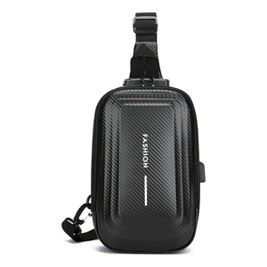 Sac de poitrine tactique à bandoulière avec port USB, sac à bandoulière, sac antivol - Couleurs assorties - Product Image 1