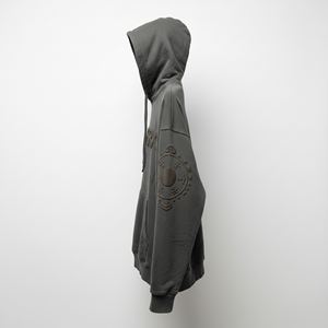 Sweat à capuche streetwear épais pour femme, 500 g/m² en molleton de coton, délavé à l'acide, doublé, avec impression 3D en relief et effet vieilli, vente en gros - Product Image 3