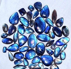 Vente en gros Cabochon Labradorite bleue Quartz naturel Pierre précieuse en vrac pour la fabrication de bijoux Cristaux de Labradorite bleue - Product Image 6
