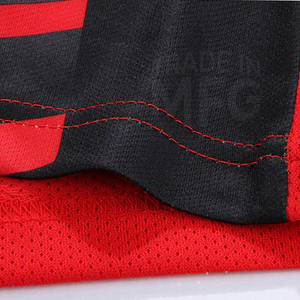 Uniformes de fútbol de secado rápido de alta calidad, características OEM personalizadas con impresión de logotipo de nombre de equipo en blanco para adultos y jóvenes, conjunto disponible en stock - Product Image 3