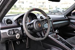 Porsche 718 Cayman GT4 2021 - Product Image 5